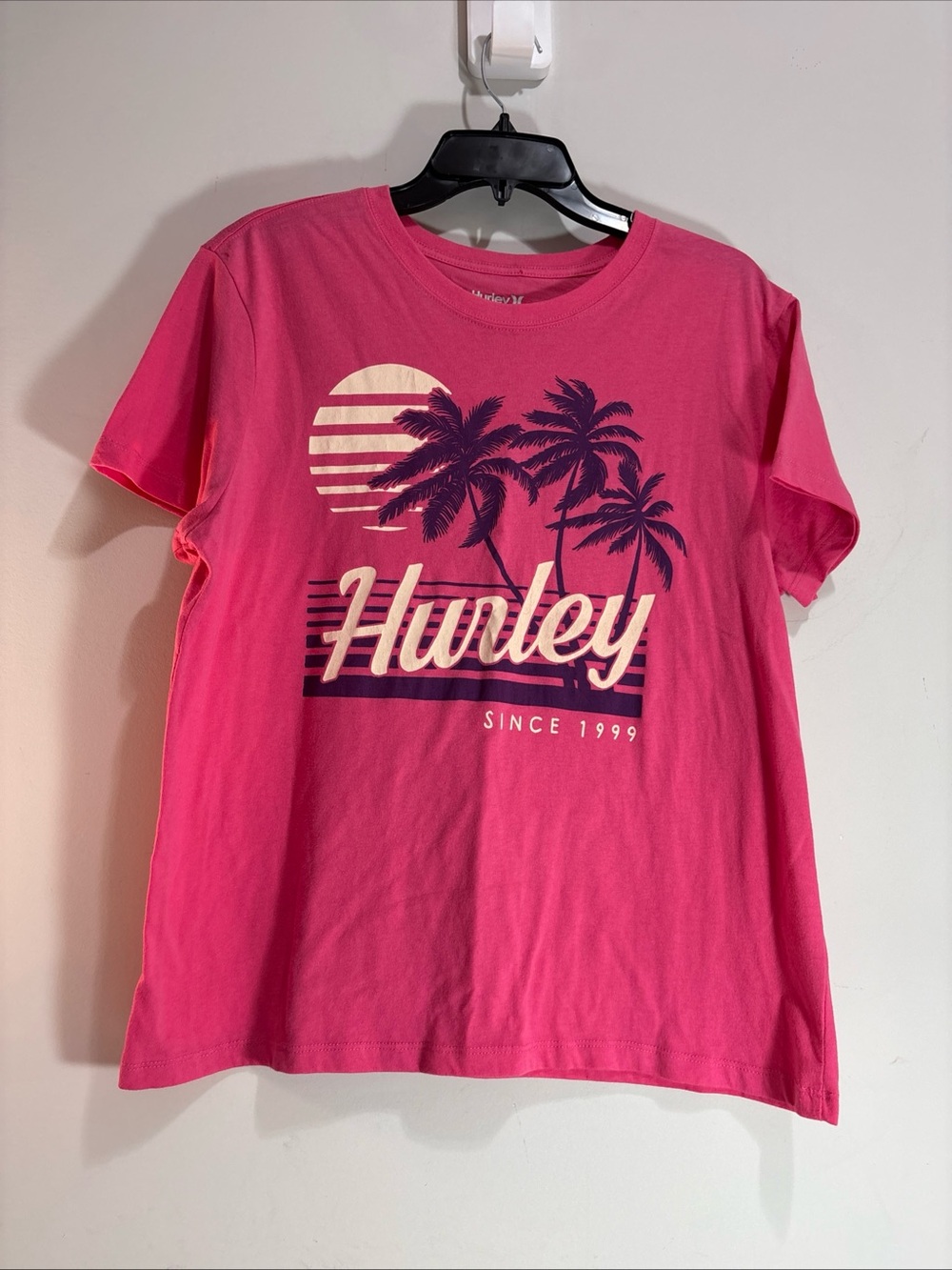 Hurley Womens Pink Palm Graphic Tee. 1300